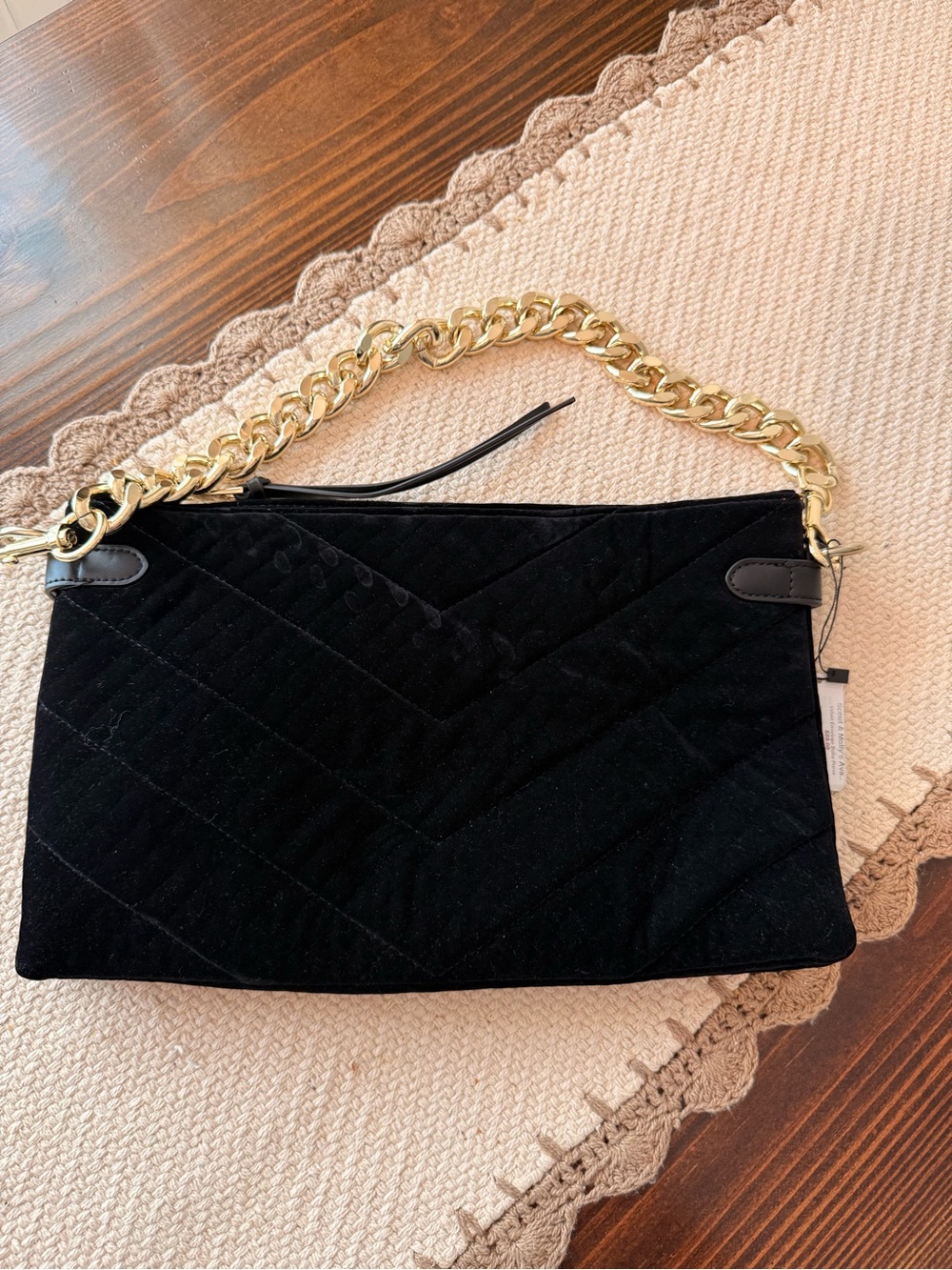 Samantha Bag Gorgeous Velvety Handbag from the Thomas and Lee Company. NWT